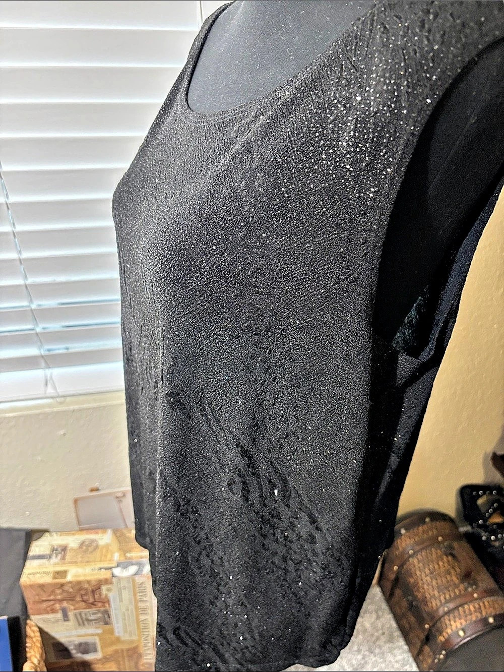 Dressbarn Woman Collection Black Sleeveless Textured Sparkle Top - Picture 4 of 5